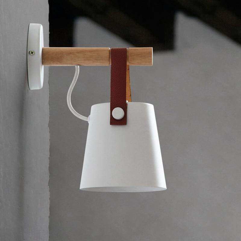 Hängende Wandlampe aus nordischem Holz