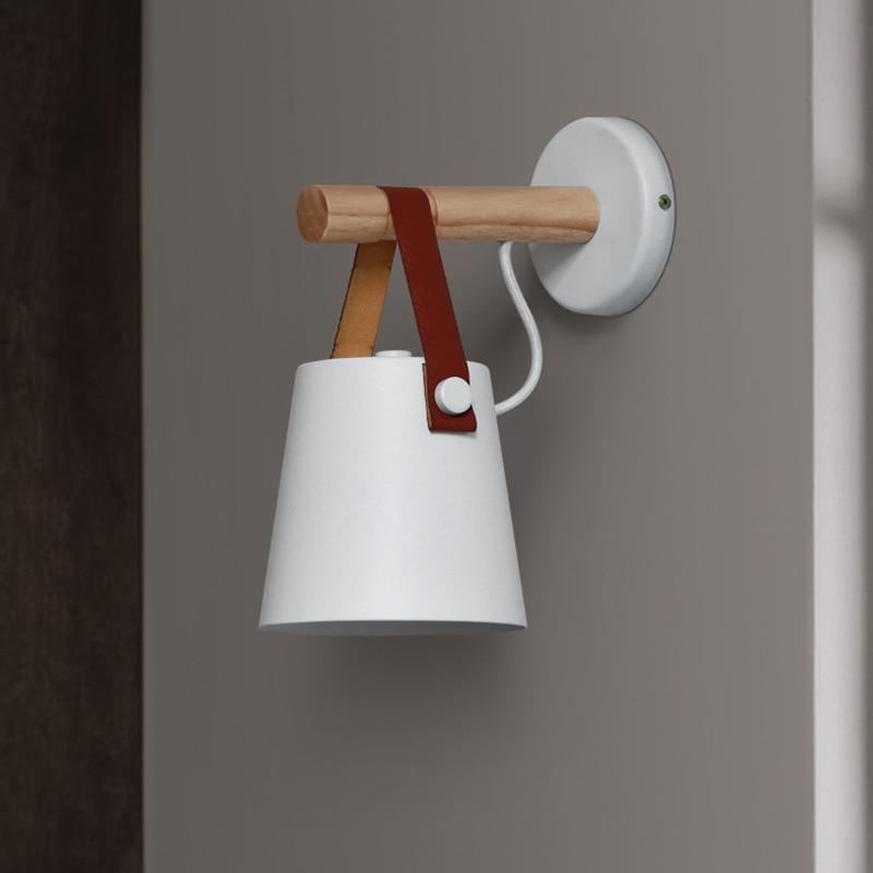 Hängende Wandlampe aus nordischem Holz